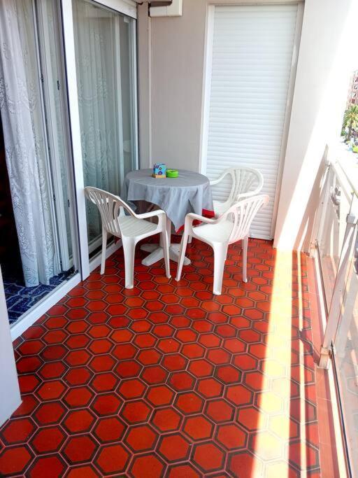 Apartamento grande, la mar esta 5 minutos andando Dénia Exterior foto