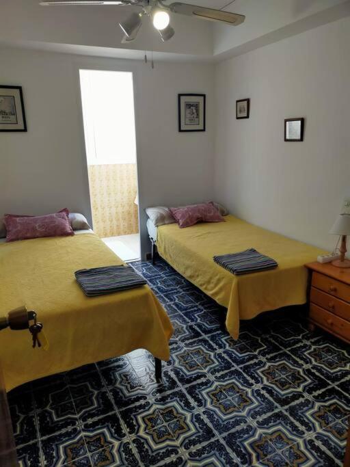 Apartamento grande, la mar esta 5 minutos andando Dénia Exterior foto